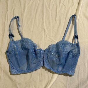 coquette baby blue lace bra